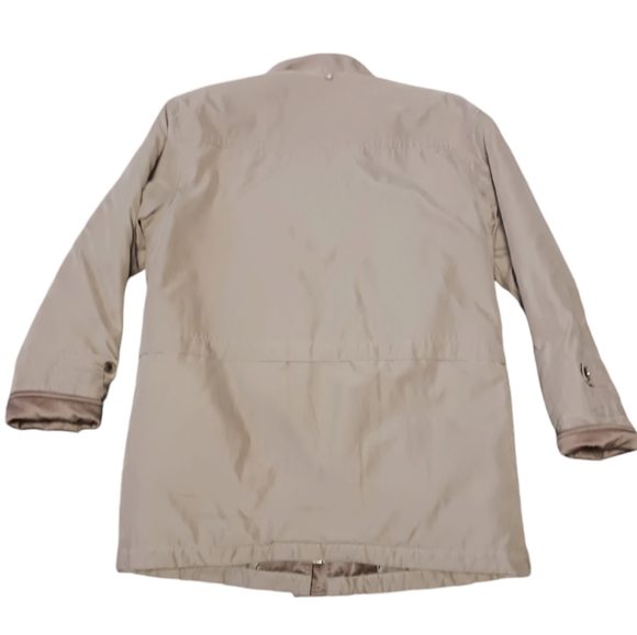 IZZI WOMEN'S SIZE MEDIUM TAN WINTER COAT. - Picture 5 of 5